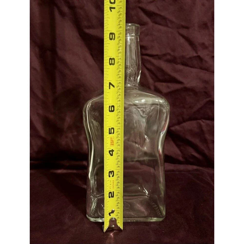 EMPTY Berlin Packaging liquor/liqueur bottle clear glass decanter 9.5”